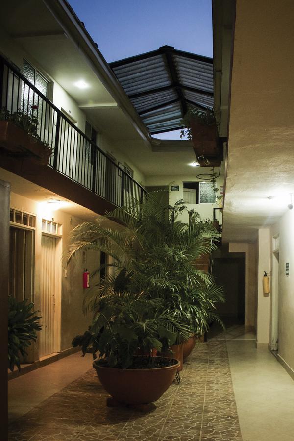 Hotel Pacifico Cerca Al Aeropuerto Palmira  Esterno foto